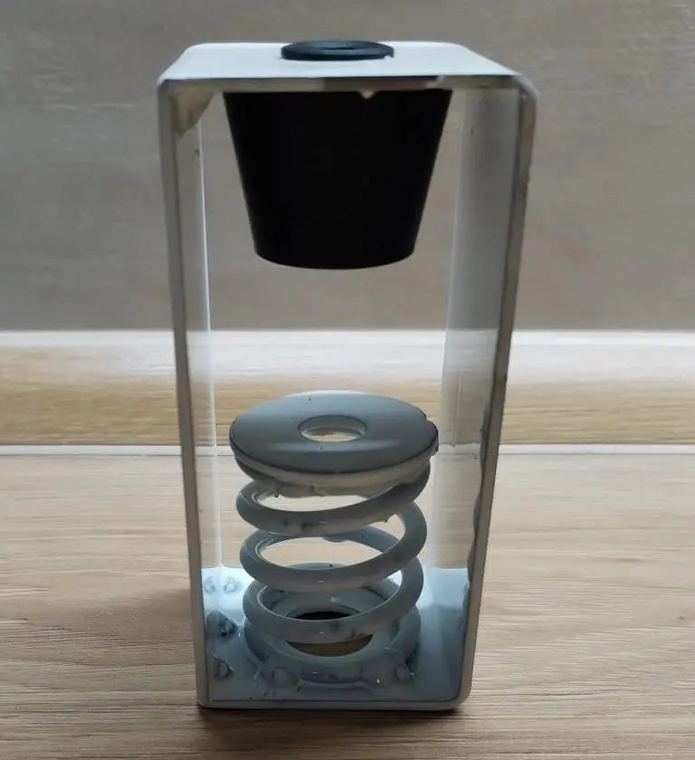 Гума-федер антивибрациски држач